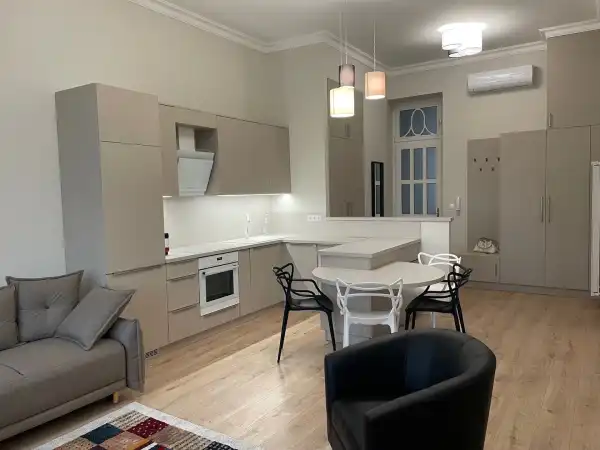 Kiadó téglalakás, Budapest, V. kerület 2 szoba 62 m² 484 E Ft/hó
