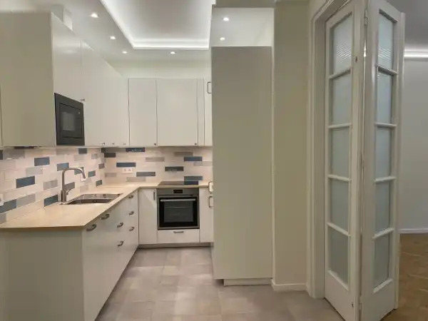 Kiadó téglalakás, Budapest, V. kerület 2+1 szoba 60 m² 350 E Ft/hó