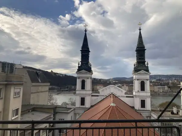 Kiadó téglalakás, Budapest, V. kerület 2 szoba 56 m² 300 E Ft/hó