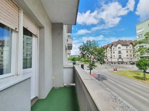 Kiadó téglalakás, Budapest, XI. kerület 3 szoba 116 m² 400 E Ft/hó