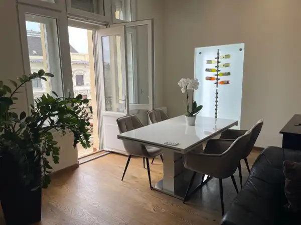 Kiadó téglalakás, Budapest, XIII. kerület 3 szoba 101 m² 741 E Ft/hó