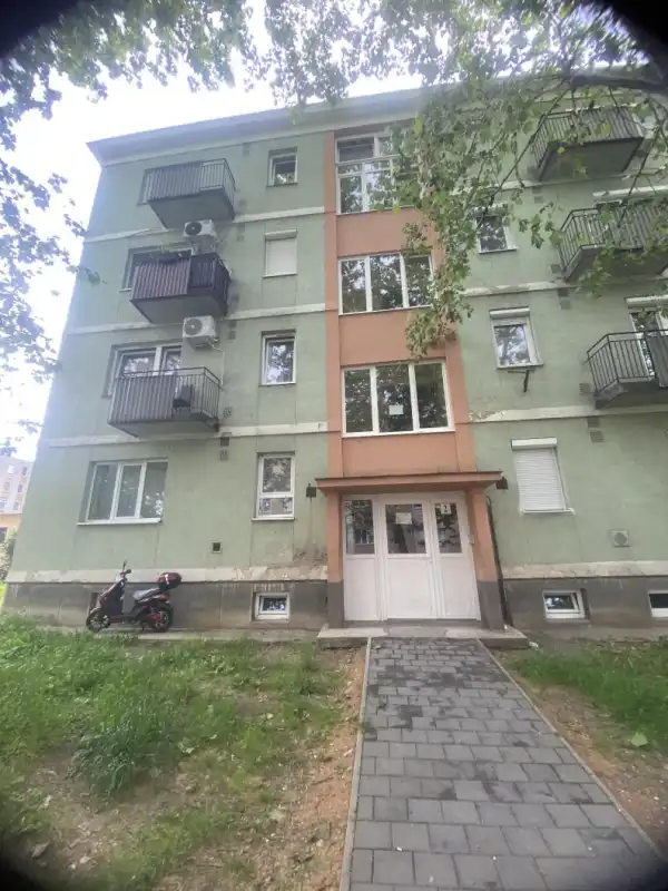 Kiadó téglalakás, Oroszlány 1 szoba 35 m² 95 E Ft/hó