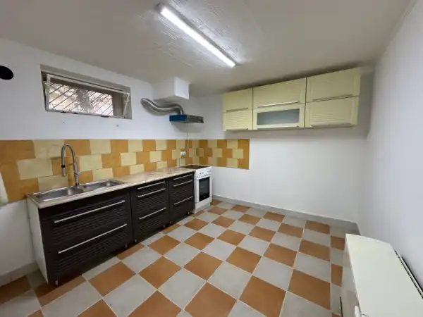 Kiadó téglalakás, Vác 4 szoba 84 m² 140 E Ft/hó