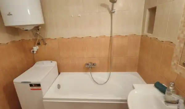 Kiadó újszerű téglalakás, Budapest, VI. kerület 1 szoba 41 m² 210 E Ft/hó