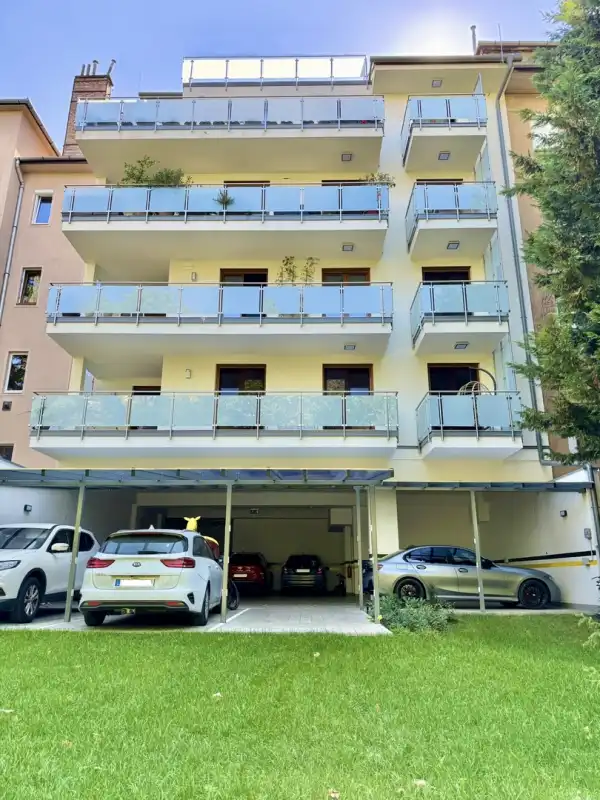 Kiadó újszerű téglalakás, Budapest, XI. kerület 3 szoba 80 m² 440 E Ft/hó