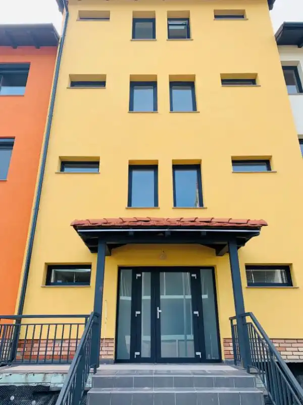 Kiadó újszerű téglalakás, Tata 3 szoba 52 m² 220 E Ft/hó