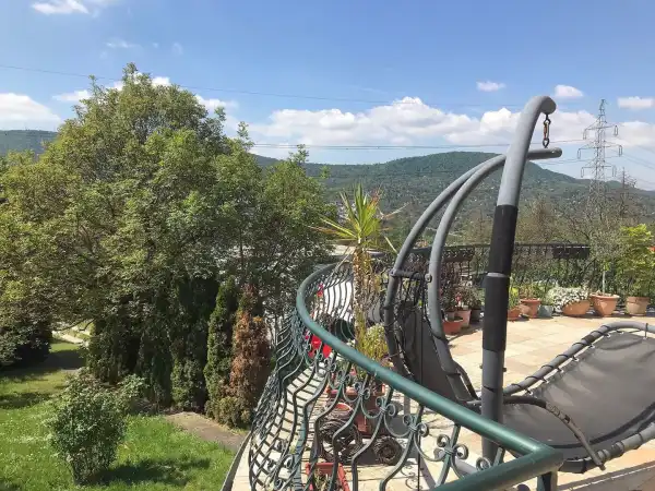 Eladó családi ház, Budapest, III. kerület 7 szoba 268 m² 325 M Ft