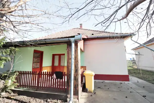 Eladó családi ház, Orosháza 3 szoba 70 m² 17 M Ft