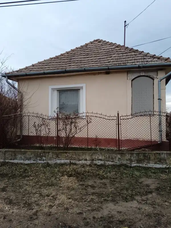 Eladó családi ház, Tóalmás 1+1 szoba 70 m² 23 M Ft
