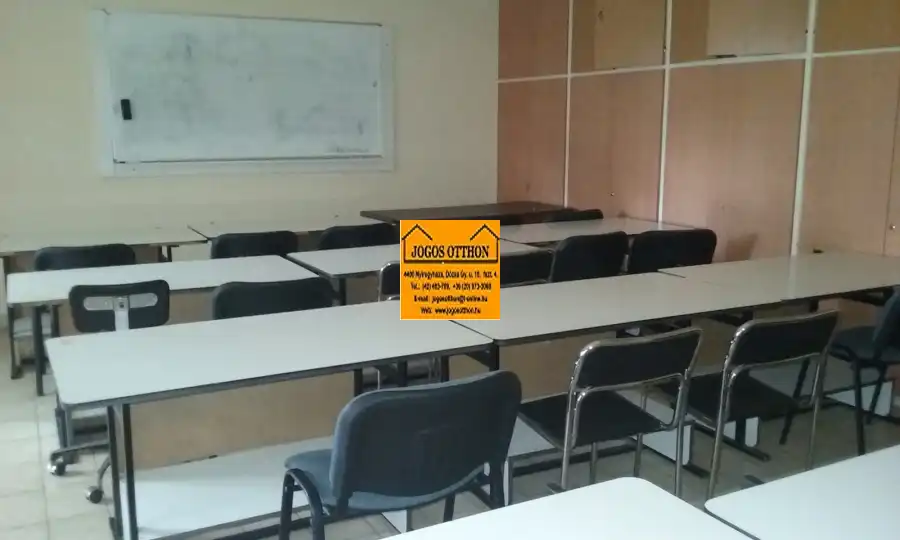 eladó iroda földszinti, utcai, Nyíregyháza