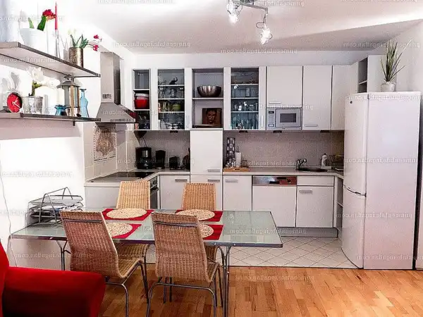 Kiadó téglalakás, Budapest, VI. kerület 2 szoba 52 m² 324 E Ft/hó