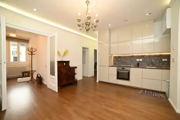 Kiadó téglalakás, Budapest, VII. kerület 4 szoba 95 m² 729 E Ft/hó