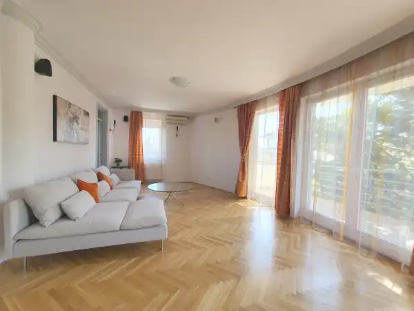 Kiadó téglalakás, Budapest, XII. kerület 4 szoba 117 m² 891 E Ft/hó