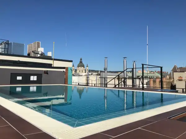Kiadó újszerű téglalakás, Budapest, VI. kerület 3 szoba 73 m² 527 E Ft/hó